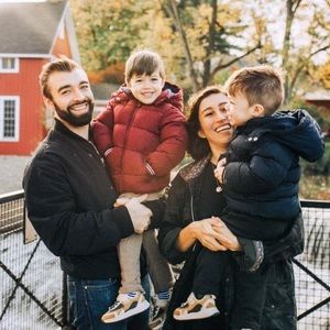 Meet your Posher, Danyra